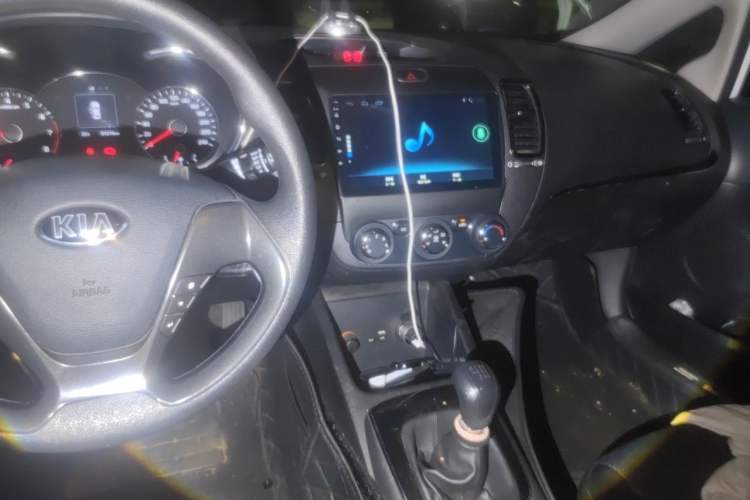 Used Kia K3 2016 1.6L Manual GL Audio And AC Panel