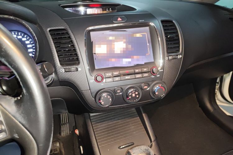 Used Kia K3 2016 1.6L Automatic DLX Audio And AC Panel