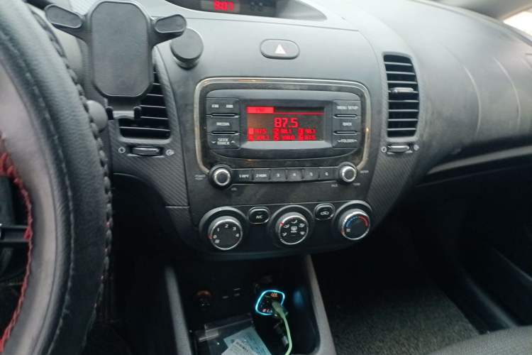 Used Kia K3 2016 1.6L Automatic GL Audio And AC Panel