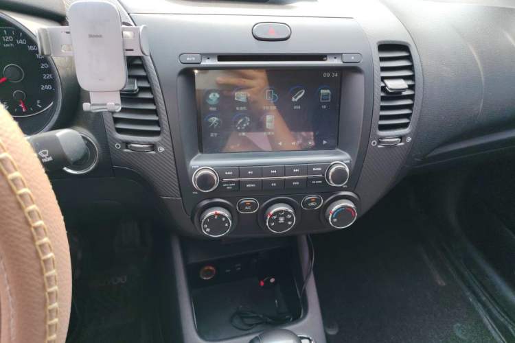 Used Kia K3 2016 1.6L Automatic GLS Audio And AC Panel