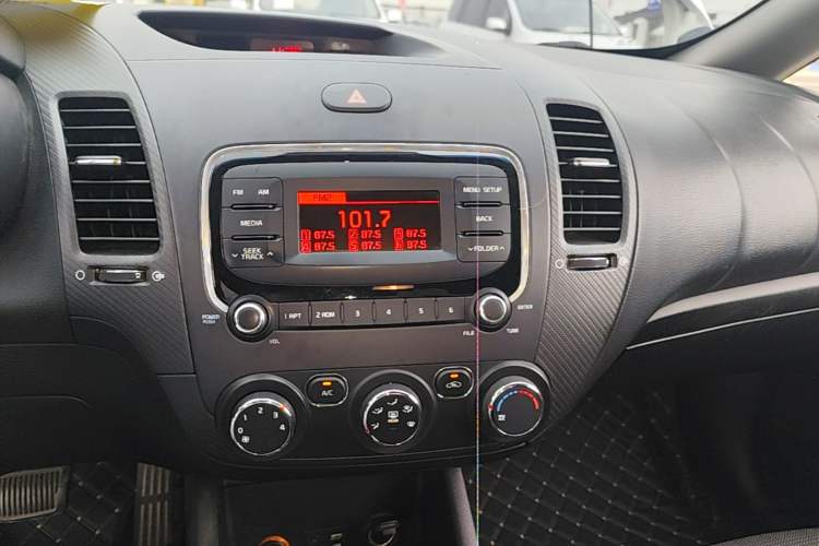 Used Kia K3 2016 1.6L Automatic GL Audio And AC Panel
