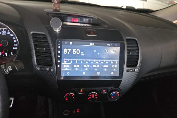Used Kia K3 2016 1.6L Manual GL Audio And AC Panel