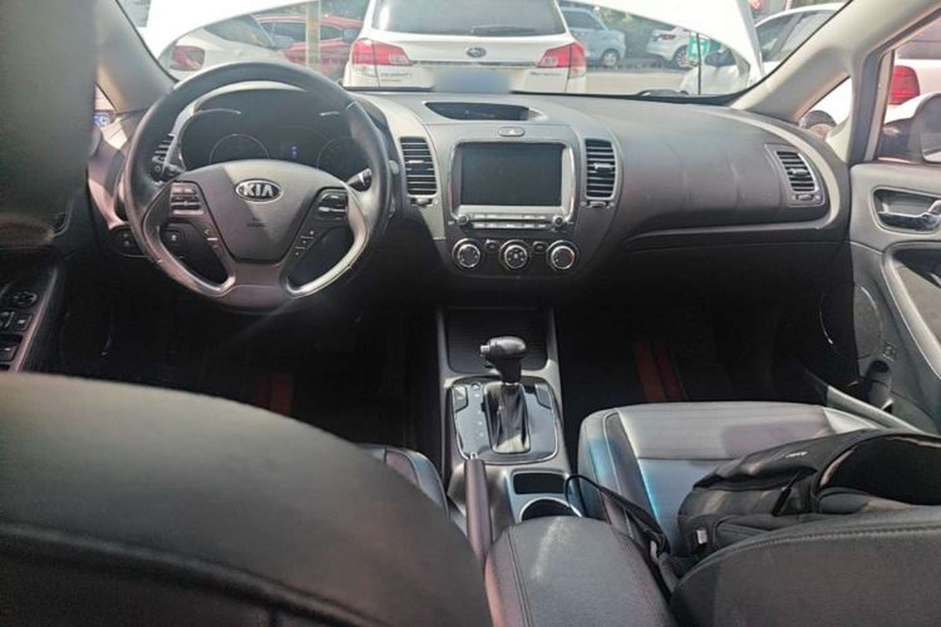 Used Kia K3 2016 1.6L Automatic DLX Center Console