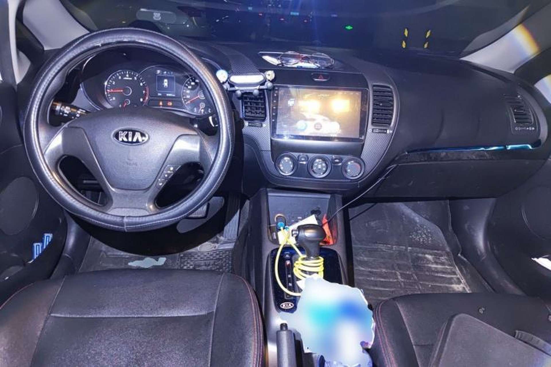 Used Kia K3 2016 1.6L Automatic GLS Center Console