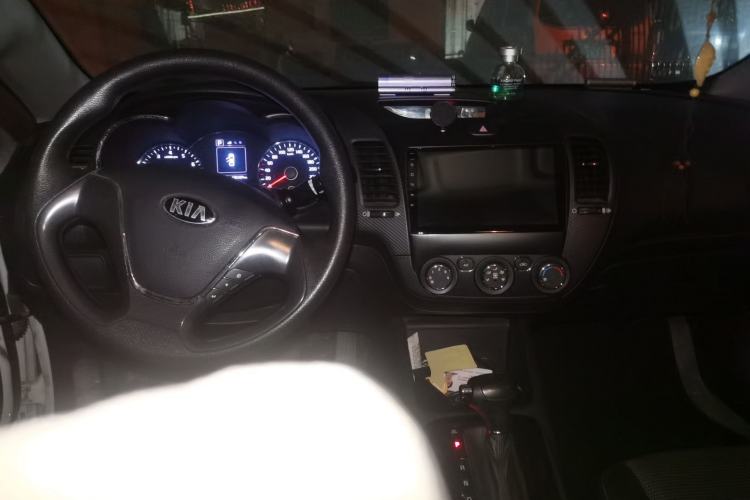 Used Kia K3 2016 1.6L Automatic GL Center Console
