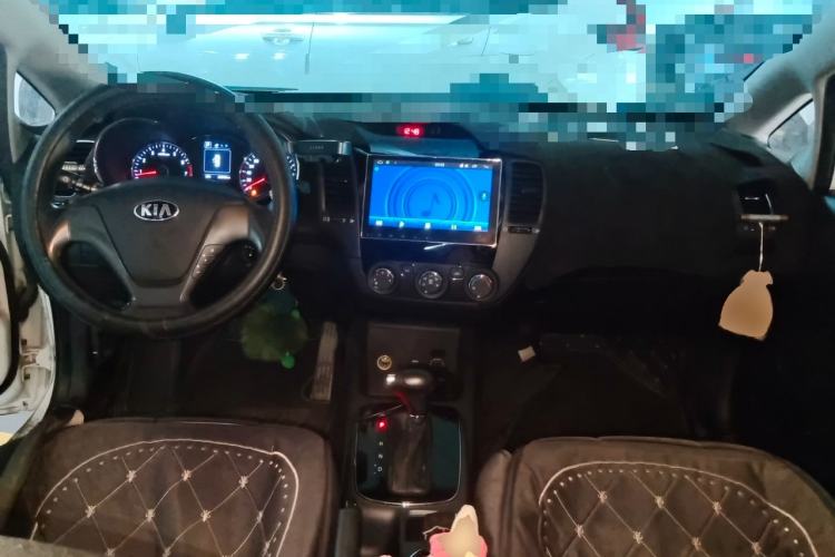 Used Kia K3 2016 1.6L Automatic GL Center Console