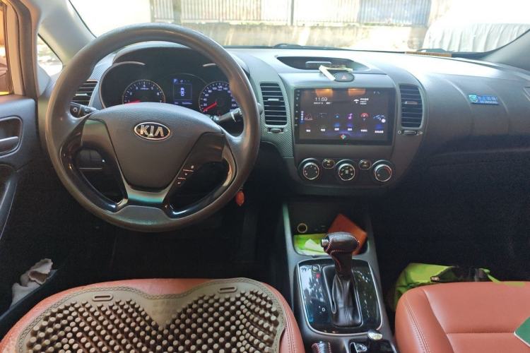 Used Kia K3 2016 1.6L Automatic GLS Center Console