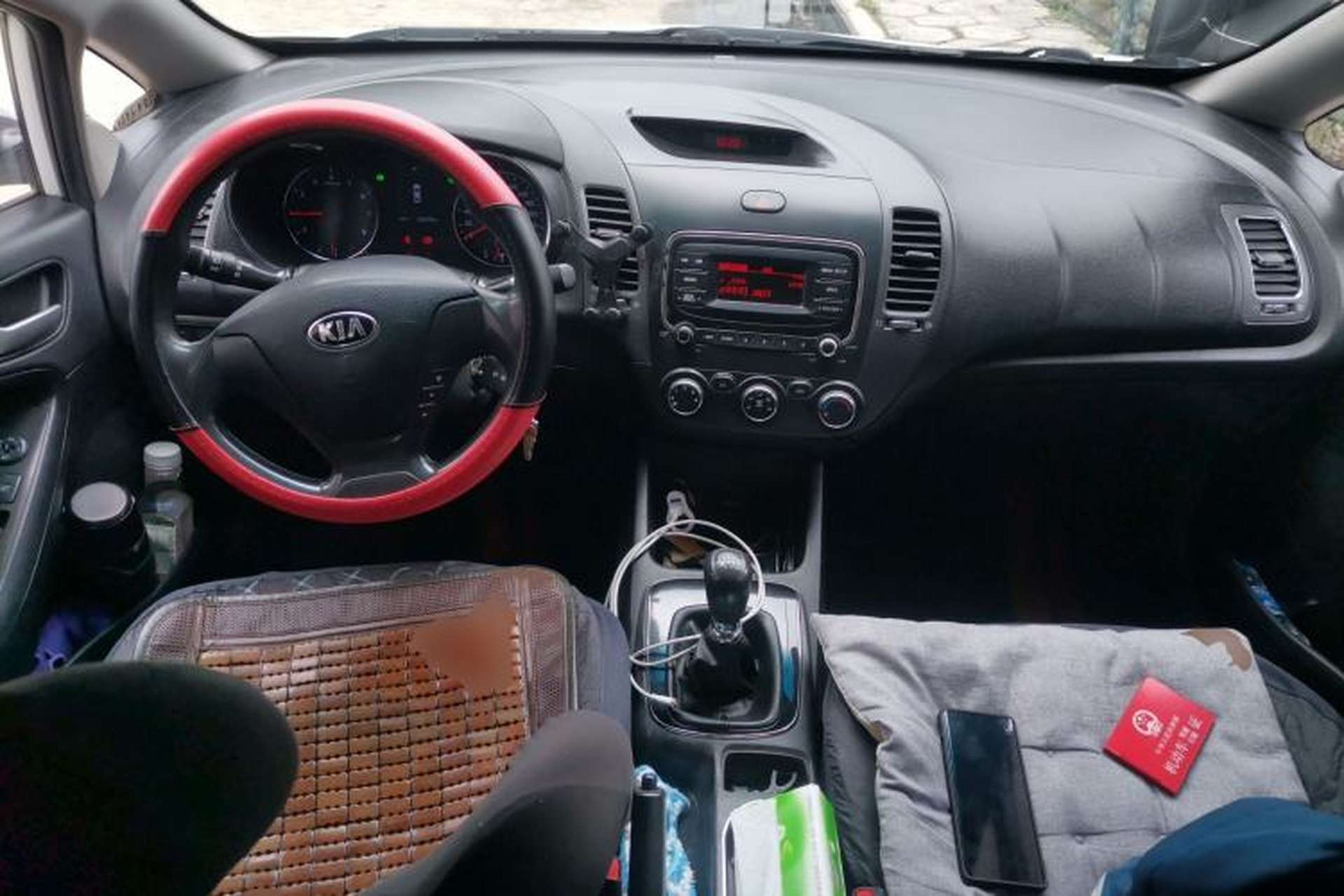 Used Kia K3 2016 1.6L Manual GL Center Console