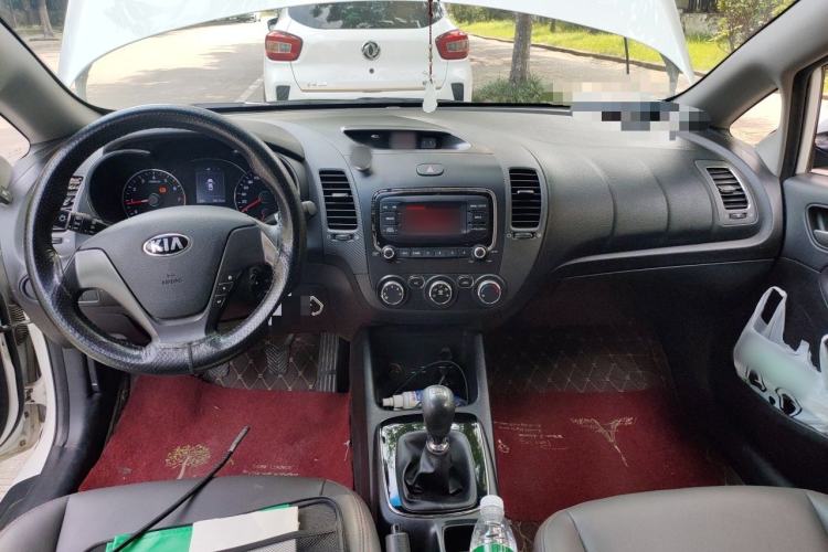 Used Kia K3 2016 1.6L Manual GL Center Console