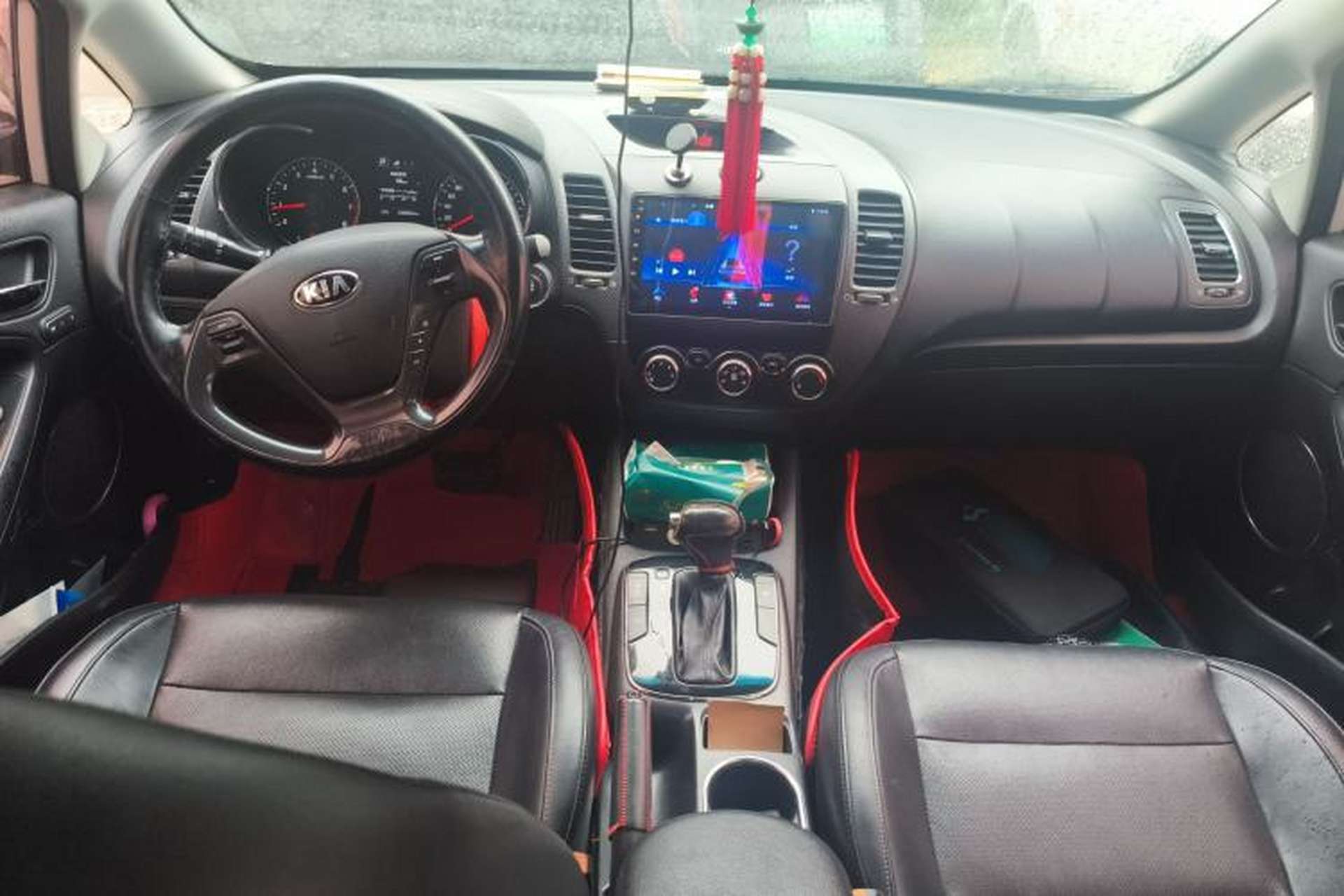 Used Kia K3 2016 1.6L Automatic GLS Center Console