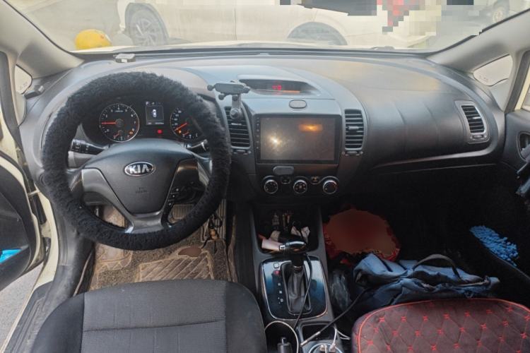 Used Kia K3 2016 1.6L Automatic GL Center Console