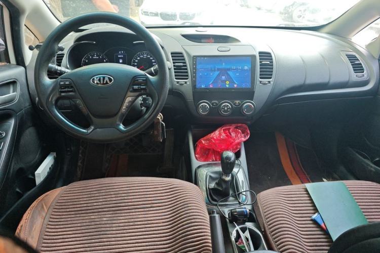 Used Kia K3 2016 1.6L Manual GL Center Console