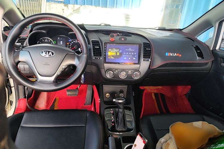Used Kia K3 2016 1.6L Automatic GL Center Console