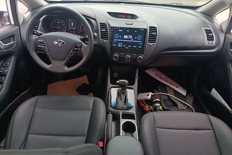 Used Kia K3 2016 1.6L Automatic GL Center Console
