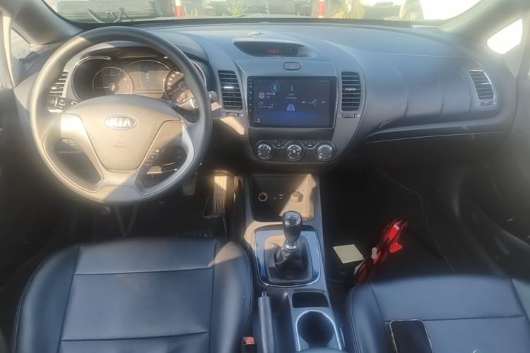 Used Kia K3 2016 1.6L Manual GL Center Console