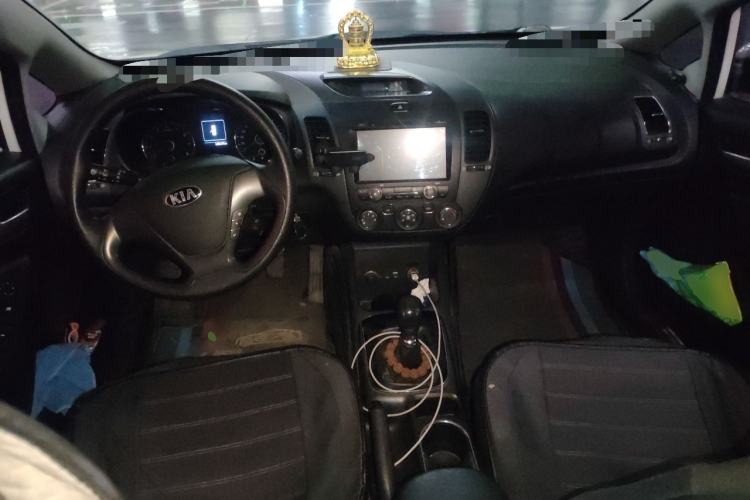 Used Kia K3 2016 1.6L Manual GL Center Console