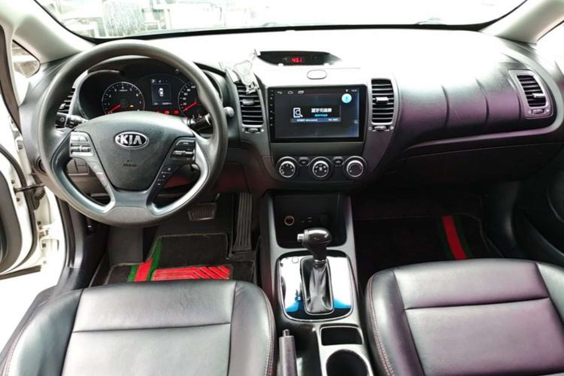 Used Kia K3 2016 1.6L Automatic GL Center Console
