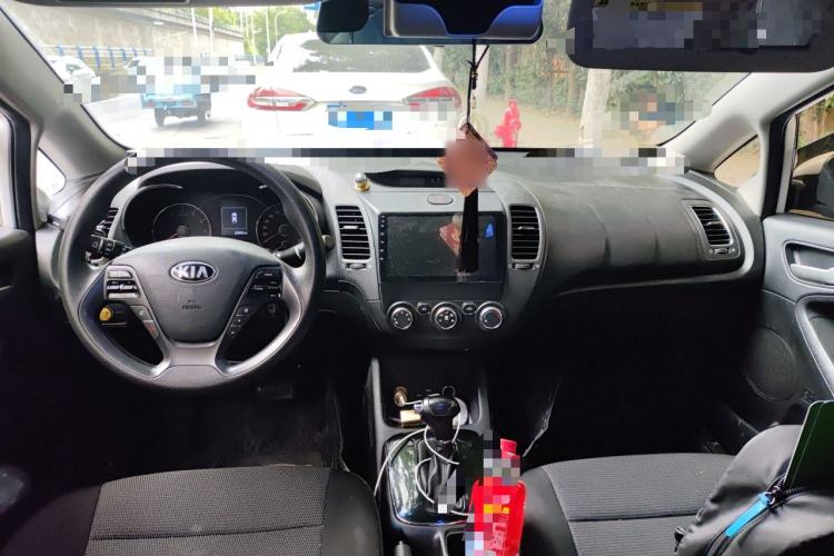 Used Kia K3 2016 1.6L Automatic GL Center Console