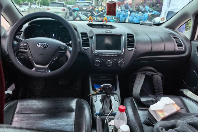 Used Kia K3 2016 1.6L Automatic DLX Center Console