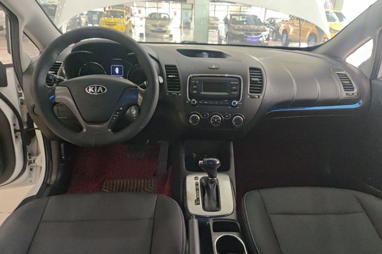 Used Kia K3 2016 1.6L Automatic GL Center Console