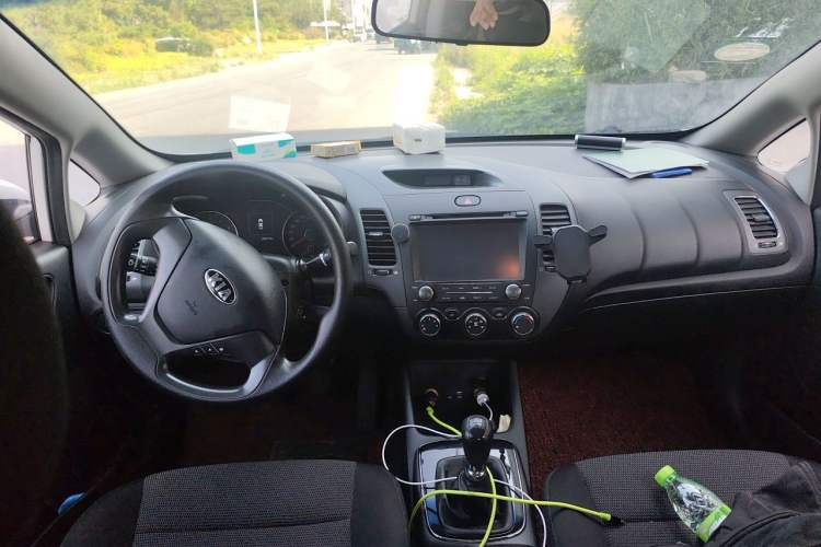 Used Kia K3 2016 1.6L Manual GL Center Console