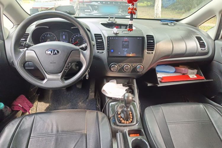 Used Kia K3 2016 1.6L Manual GL Center Console