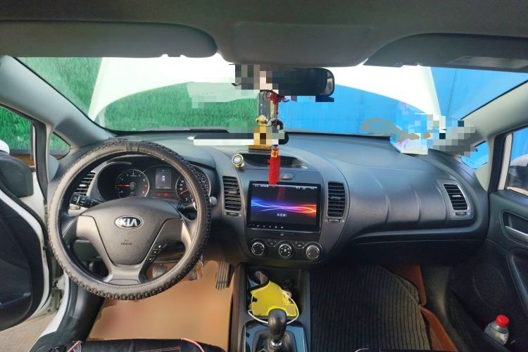 Used Kia K3 2016 1.6L Manual GL Center Console
