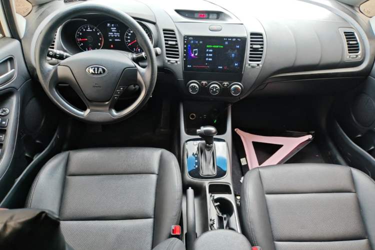 Used Kia K3 2016 1.6L Automatic GL Center Console