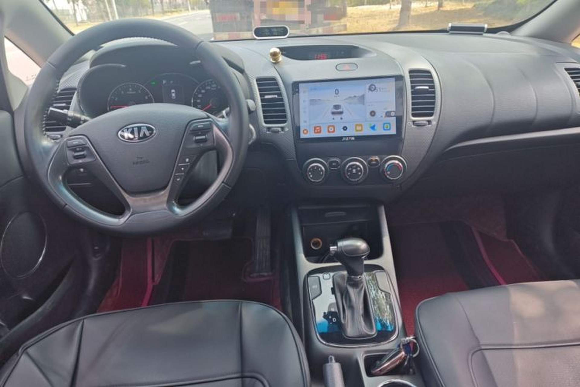 Used Kia K3 2016 1.6L Automatic GLS Center Console