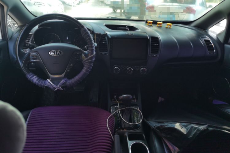 Used Kia K3 2016 1.6L Automatic GLS Center Console