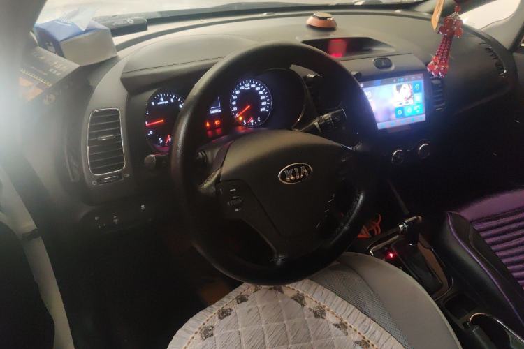 Used Kia K3 2016 1.6L Automatic GLS Center Console