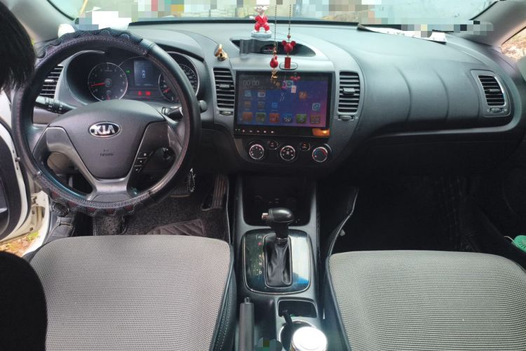 Used Kia K3 2016 1.6L Automatic GL Center Console