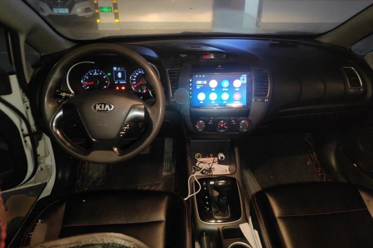 Used Kia K3 2016 1.6L Automatic GL Center Console