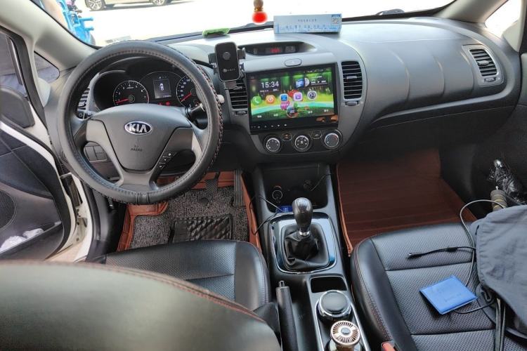 Used Kia K3 2016 1.6L Manual GL Center Console
