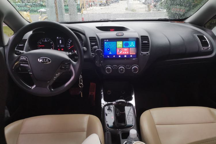 Used Kia K3 2016 1.6L Automatic GL Center Console