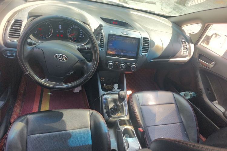 Used Kia K3 2016 1.6L Manual GL Center Console