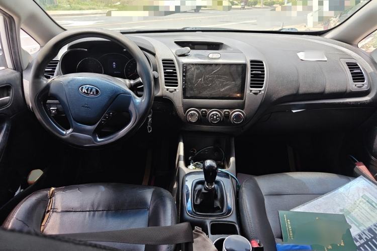 Used Kia K3 2016 1.6L Manual GL Center Console
