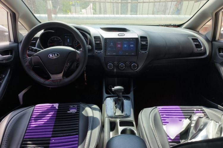 Used Kia K3 2016 1.6L Automatic GL Center Console