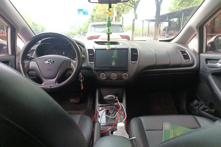Used Kia K3 2016 1.6L Automatic GL Center Console