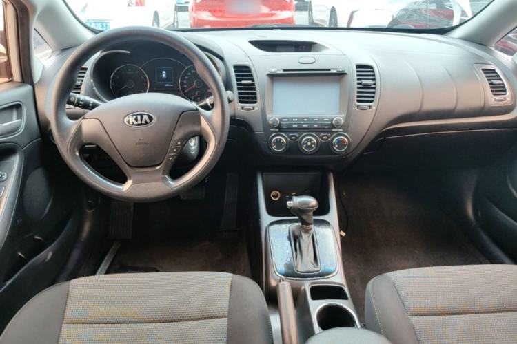 Used Kia K3 2016 1.6L Automatic GL Center Console
