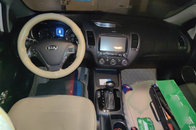 Used Kia K3 2016 1.6L Automatic GLS Center Console