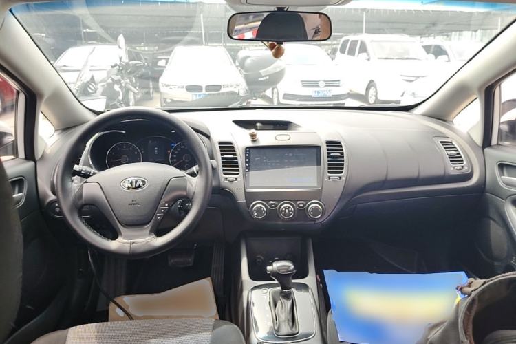 Used Kia K3 2016 1.6L Automatic GL Center Console