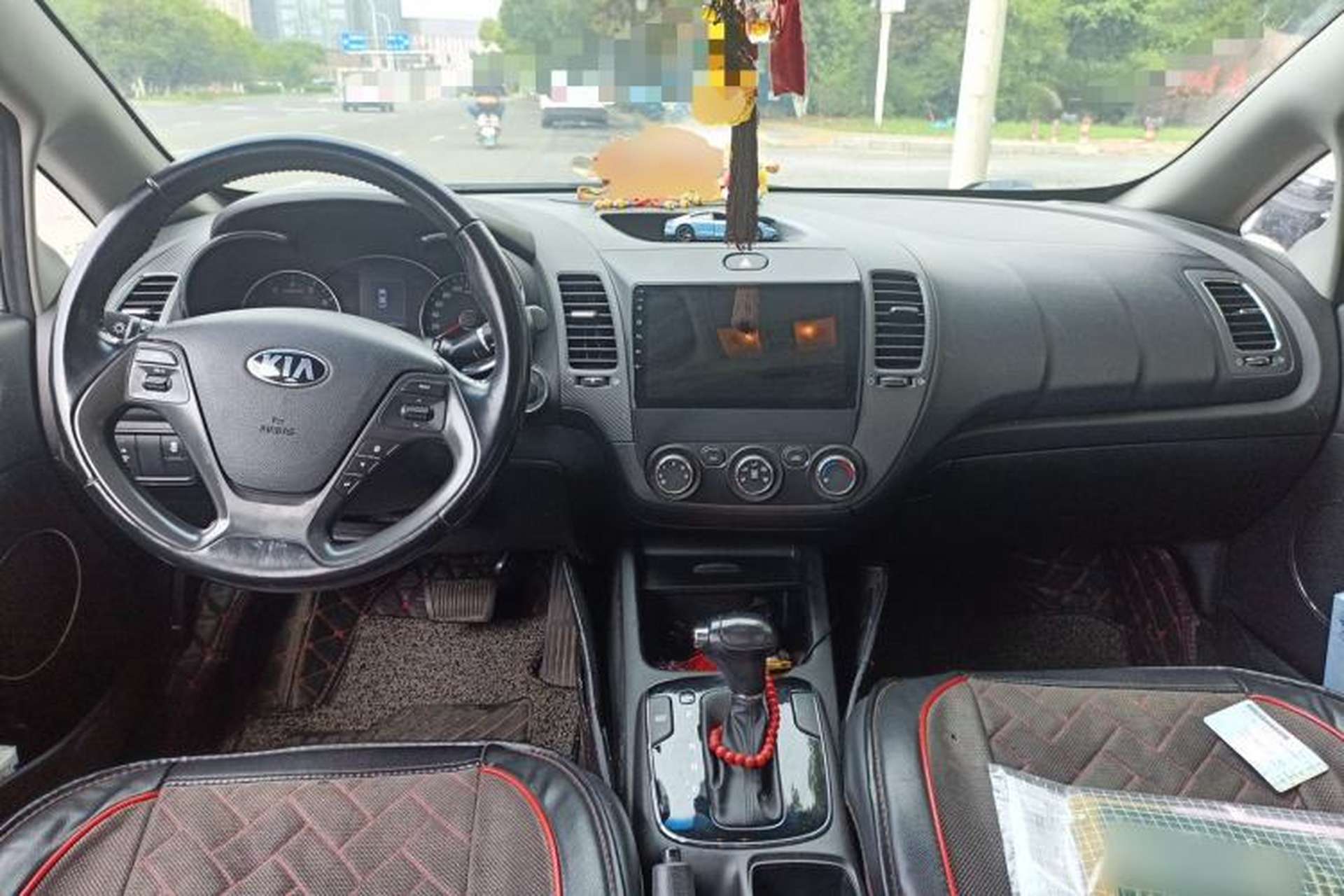 Used Kia K3 2016 1.6L Automatic DLX Center Console