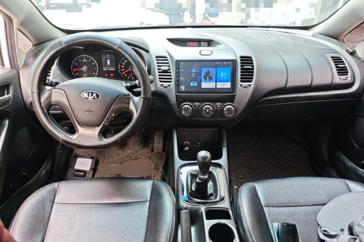 Used Kia K3 2016 1.6L Manual GL Center Console