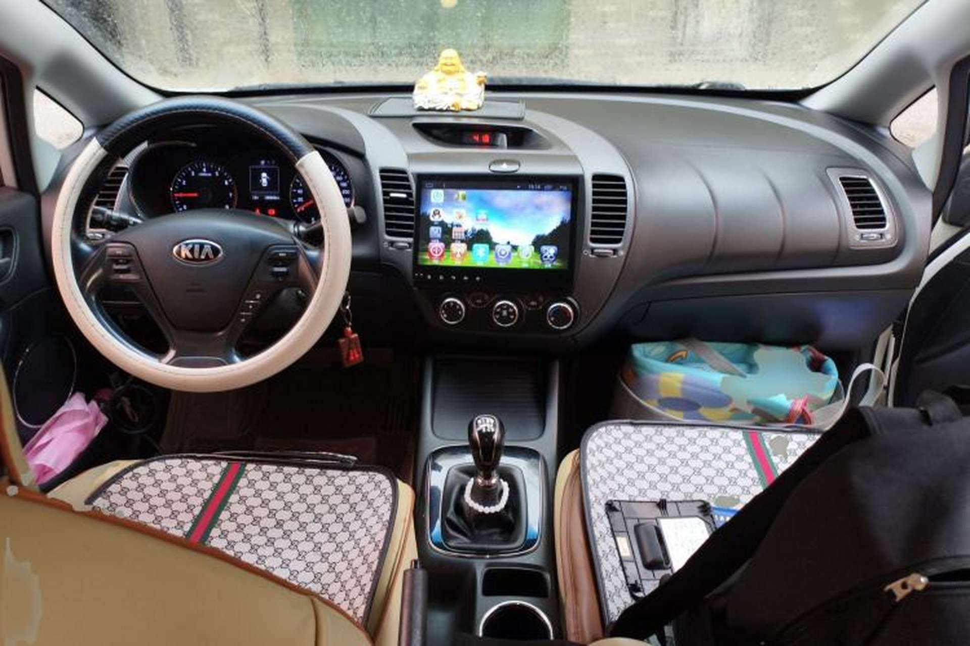 Used Kia K3 2016 1.6L Manual GLS Center Console