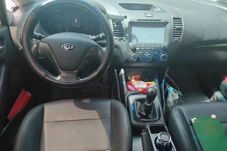 Used Kia K3 2016 1.6L Manual GL Center Console