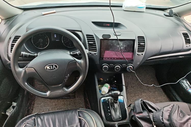 Used Kia K3 2016 1.6L Automatic GL Center Console