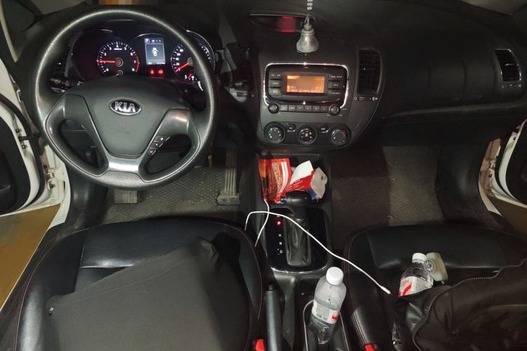 Used Kia K3 2016 1.6L Automatic GL Center Console