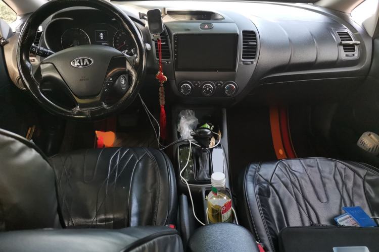 Used Kia K3 2016 1.6L Automatic GLS Center Console