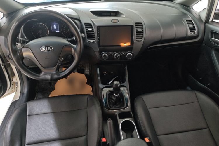 Used Kia K3 2016 1.6L Manual GL Center Console